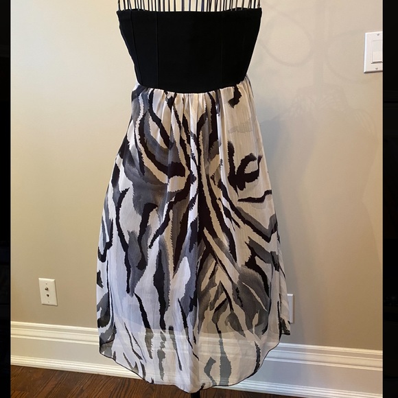 Sweetheart Cropped-Corset Dress - Picture 2 of 2